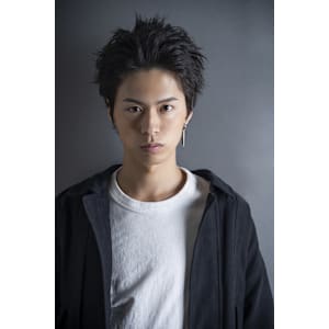 20代30代メンズツーブロック大人スパイキーショート