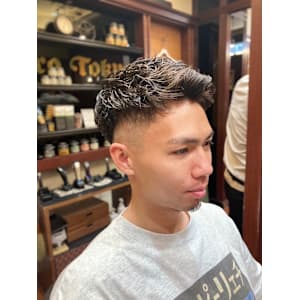 メンズショートベリーショートフェードクロップボウズアイロン