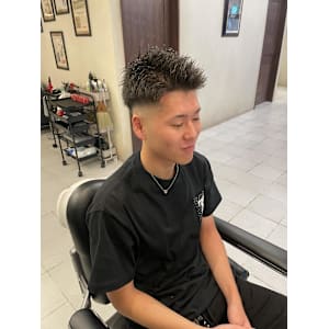 ロンドンスパイキーフェード【大宮/バーバー】