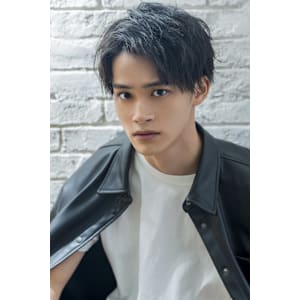 刈り上げツーブロック前下がりマッシュナチュラルブラウン