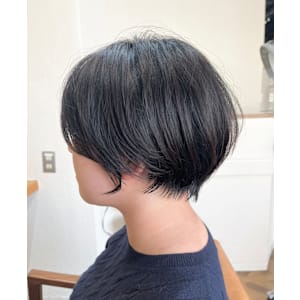 大人ショートボブ丸みショートカットマッシュショート前髪あり