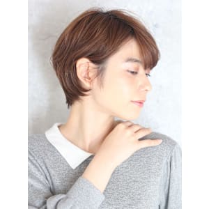 40代デザインカラーオリーブベージュ小顔レイヤーショート - INCEPTION  GINZA 銀座【インセプション】掲載中