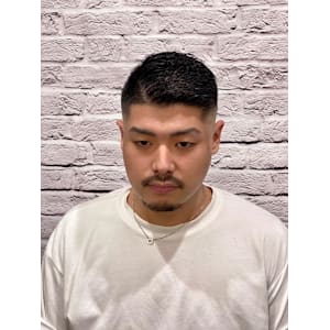 ロンドンモヒカン七三フェード【大宮/バーバー】