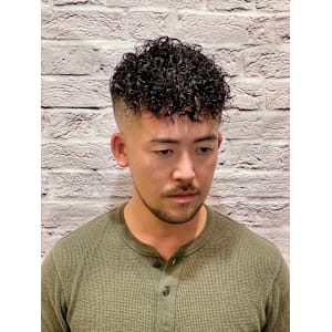 ロンドンカーリーフェード【大宮/バーバー】