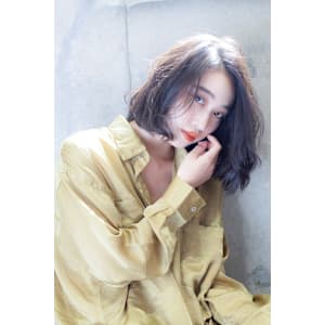 黒髪　アッシュブラウン大人ボブ×無造作ウェーブ　前髪