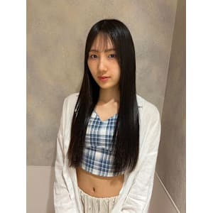 黒髪ストレート　ロング　切りっぱなし