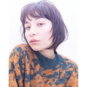 伸ばしかけにもおすすめ　セミディスタイル　ハッシュカット