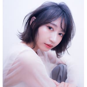 イメチェンヘアスタ イ　外ハネ＋ボブウルフスタイル前髪パーマ