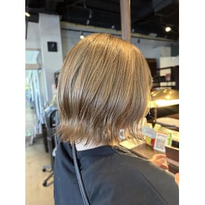 ミルクティーベージュ