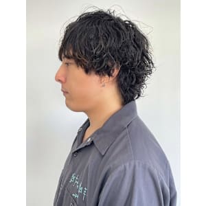 メンズウルフ　マッシュパーマ　ナチュラルパーマ　カジュアル