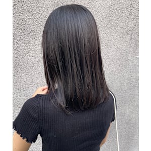 黒髪ツヤ感ミディアム