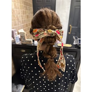 ポニーテールリボンアレンジ