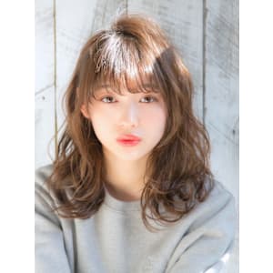 20代30代40代巻き髪のようなふんわりデジタルパーマ