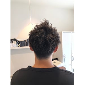 メンズウェーブヘア/ツイストスパイラル/ニュアンスパーマ