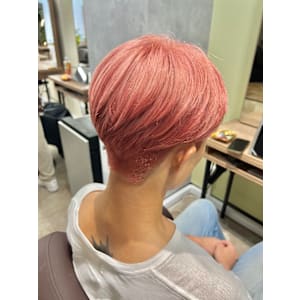 メンズヘア　かっこいい　オシャレ　髪型　イケイケ　ブリーチ