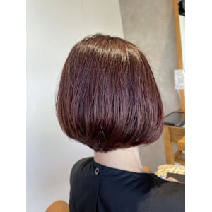 ピンクブラウン　白髪染　ボブ