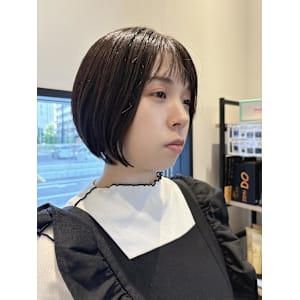 ショートボブ