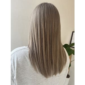 ホワイトベージュ