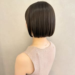 【&ONE 自由が丘】ミニボブ×くすみグレージュ