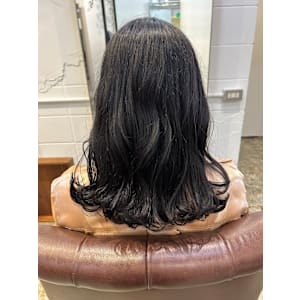 ダークグレーカラー