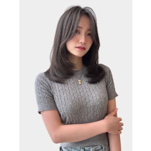 大人美人ハイレイヤーぱっつん前髪黒髪ロングワイドバンク小顔