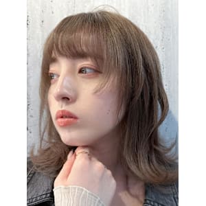 ★外ハネミディアム小顔ウルフカットアッシュオーガニックカラー