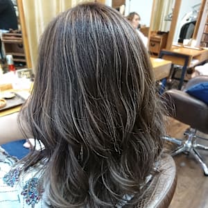 白髪ぼかしハイライト