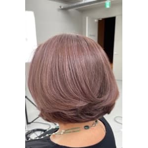 魅せるグレーヘア（白髪率７０％）