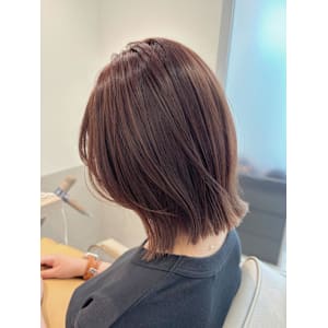 パープルベージュ×ぱつボブ