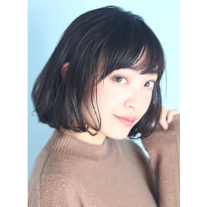 40代デザインカラーオリーブベージュ小顔レイヤーボブ - INCEPTION  GINZA 銀座【インセプション】掲載中