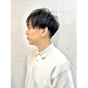 大人メンズ刈り上げツーブロック前下がり毛束ザクザクショート