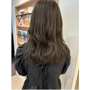 【担当きょうこ】赤み消しオリーブグレージュ/透明感カラー