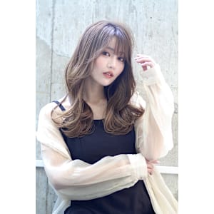 エアリーロング　艶髪ゆる巻き　韓国風　美髪