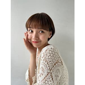 ワイドバングのコンパクトショート