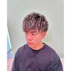 横浜ツイストスパイラルパーマメンズメッシュパーママッシュヘア - CREA men's 横浜能見台【クレアメンズ】【クレアメンズヨコハマノウケンダイ】掲載中