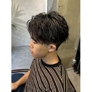 miu＆宇都宮良太　メンズ無造作ツイストスパイラル