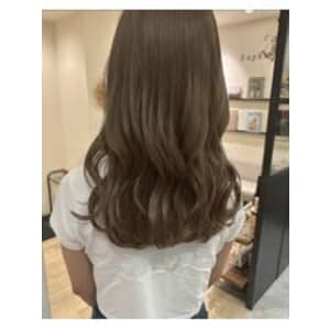 【担当きょうこ】赤み消しシアーベージュ/ブリーチカラー