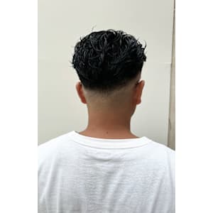 あなたの似合うが見つかる！　メンズ7:3分けニュアンスパーマ