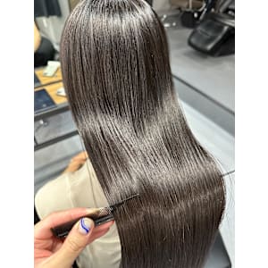 ピンクカラー　ブリーチ　ケアブリーチ