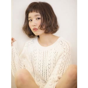 レイヤーボブ　オリーブベージュ　ウェットヘア