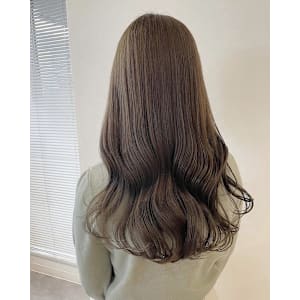 20代30代大人かわいいオリーブベージュ小顔カット