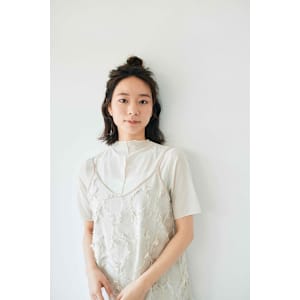 フェミニンなミディアムスタイル［久米川/トリートメント］