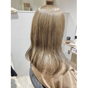 王道ベージュカラー