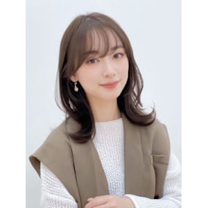 大人可愛いレイヤースタイル