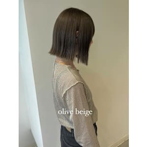 イエベさんおすすめオリーブグレージュ×ボブ　【担当神野】
