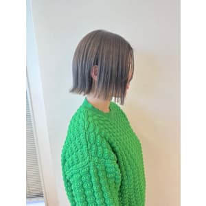 あごライン切りっぱなしボブ　【担当神野】