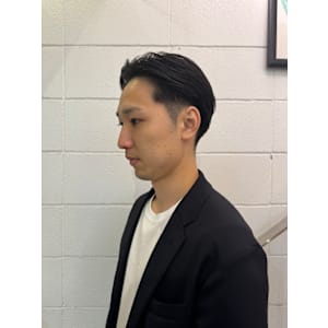 あなたの似合うがわかる！スーツに合うビジネスショートヘア