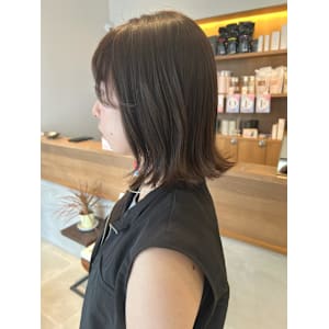 オリーブブラウン