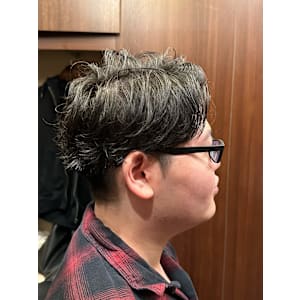 ナチュラル七三分け