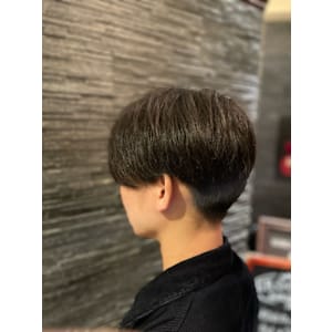 センターパートスタイル